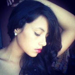 -La vida es un gran baile, y el mundo es un salón.