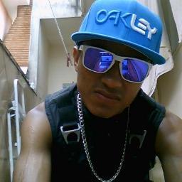 quer saber mais de min? so me segir