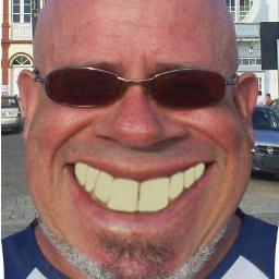 vjvalmir's profile picture. Design Gráfico / Editor / VJ&DJ / Alquimista Audiovisual.