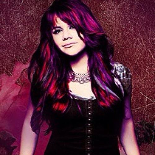 I'm the sweet princess of @vamplindy and @sexyjacob_rp i'm a hybrid like my mommy vampire/wolf. Single and looking (RP)