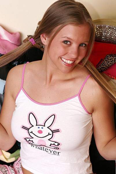 UlaniEFinze's profile picture. 