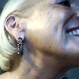 RetroNowBeader's profile picture. RetroNowBeaderVintageJewelry