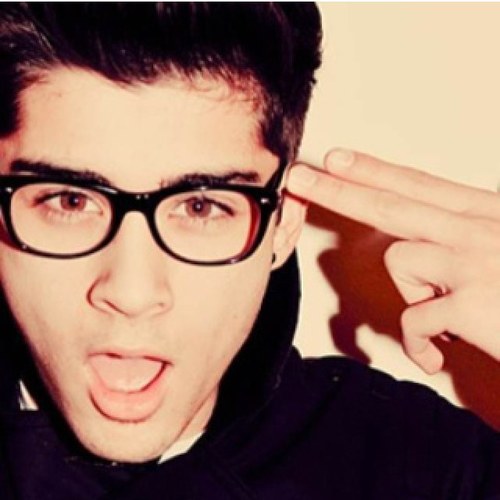 Zayn Malik, Niall Horan, Harry Styles, Louis Tomlinson, and Liam Payne 5/5