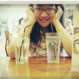 meme_mega21's profile picture. Sedang berjuang di universitas widya mandala surabaya