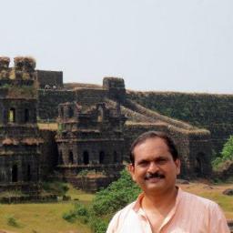 i love travelling and to visit new places on this planet...!!! ^_^