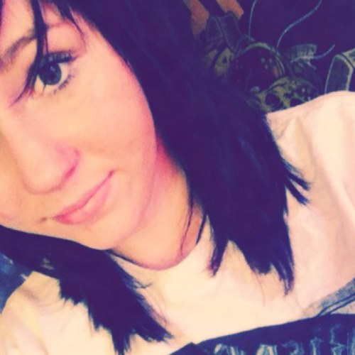 Brookie, muisc is my world.\m/ Billie-Joe Armstrong is my husband.33333 foloww me, i follow back!