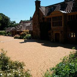 We are an experienced surfacing contractor with a strong reputation for quality. We pride ourselves on our friendly, professional attitude and high quality.