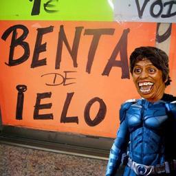 un malnacido cualquiera que no respeta y le mentan a su madre a cada momento.