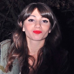 20 ans. Etudiante en art à la sorbonne.
#Mode, art contemporain, photo, design, cinéma.
Check that !