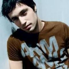 NandaandiDorki's profile picture. super dork :)