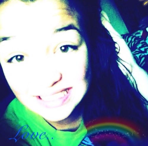It's your Joelle. (: LOVE basketball!! .. # Team Swagg. & I follow back.