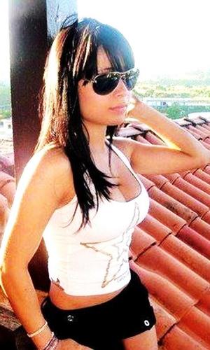 view my hot pics http://t.co/Y7yZwK7QmE