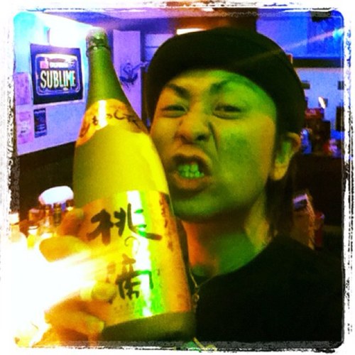 onevilla's profile picture. ども、ＩＣＣＨＩ－です！京都は南区DINING BAR YEAHの店主です！元は銀閣寺、木屋町の移転店舗。 元バンドマンやってましたf^_^; イベント(ONEVILLAGE NIGHT)主催者、兼DJ ICCHI-としてたまに活動。日々日常をハッピーライフで過ごしたい！一期一会好き！皆さん気軽にフォローしくよろ！