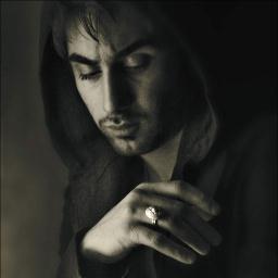 شَخْصِيَّةُ تَحْتَ الْمِجْهَرِ 
نصيحتي 
لا تراقِب ما يملِكه غَيرُك حتّى لا تكرهَ ما تملكْ