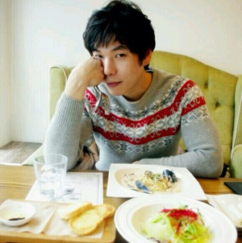 iNvestoReUn's profile picture. 가장 중요한것은 상상력. 문재인.태극문공 재인파
              ORANGE IS NOT BLUE