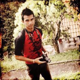 i am an easy going person!peace ^ ^