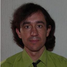 Ingeniero de Caminos, Canales y Puertos. Especialidad Hidráulica y Energética.
Padre de una niña preciosa.