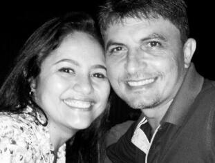 Administradora, casada com	@vitermaranata Eliezir Viterbino, mãe de dois filhos lindos e muito mas muito FELIZ!!!!!! Porque tenho Deus como centro de tudo.