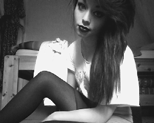 michypopz's profile picture. im a student. RS, cats and lipstick .