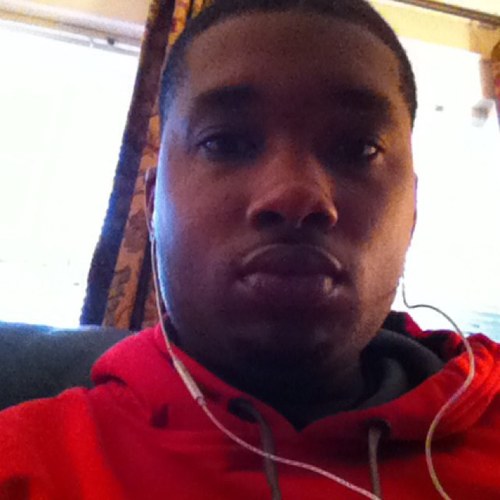 I hate when niggas say money over bitches when the fact is you gets neither....smh!