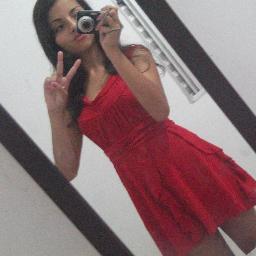 baixinha, 13 aninhos , chata . ciumenta - prazer Biah :)