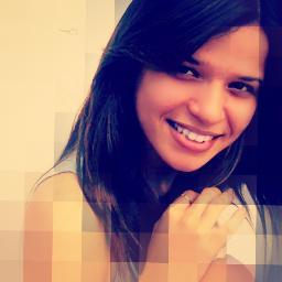 Tenho que cantar... Mesmo se eu chorar... Pois entre as lágrimas, o meu louvor irá soar...
