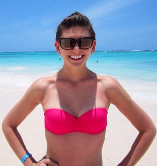 ErinRay19's profile picture. 'Cause I believe there's magic in those beachside dives, under the moon as it's changing the tides...