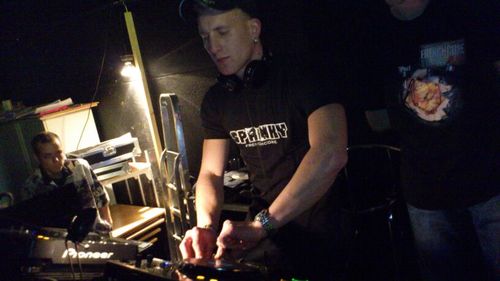 Frenchcore Dj/Producer | Resident Dj @ Gabber.FM | Bookings: DjSprinky@Gabber.Fm