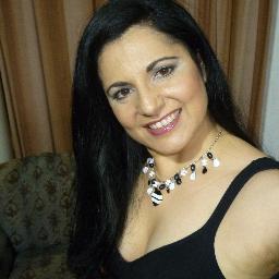 Casada.Periodista Social.... Club Nacional de Futbol