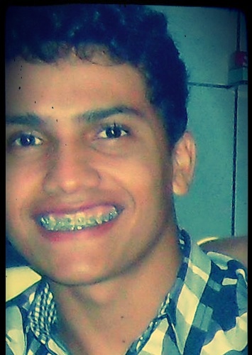 Amo Futebol, praia, minha namorada e minha familia! 
mais acima de tudo amo DEUS!
http://t.co/B7l8U2Pi