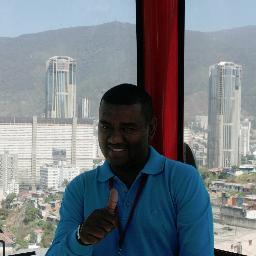 Nació en Altagracia de Orituco, periodista de profesión. Casado. El papá de Camila.
