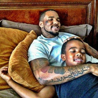 pweshjoe's profile picture. I love party,travellin,listenin 2 good songs,playin football and video game. Love gals dat are beautiful,slim and jovial and don't like ova formin.#team barca#