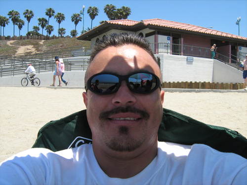 castrof972's profile picture. 