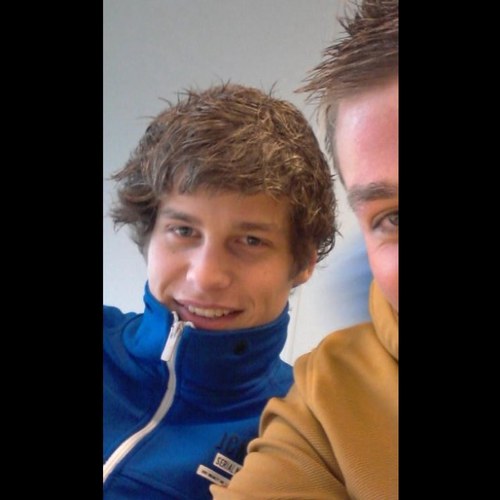 dronten ||Deltion college zwolle || bedrijfsautotechnicus defensie (landmacht)||17 jaar|| insta; martijn_devries