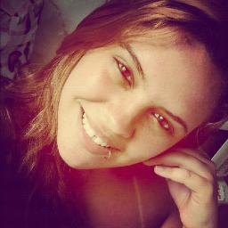 Chata, implicante, ciumenta, orgulhosa, dramática, possessiva e louca pelo @Duduzinhomc ♥