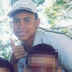 Numca desista dos seus sonhos porquer se vc desiste vc numca vai consegui ao cansalos