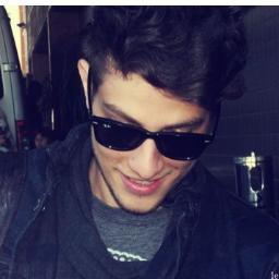 Esteja onde estiver, só quero que saiba que eu te amo muito, e que você é o motivo dos meus sorrisos.''Mas se você quiser chorar eu quero sempre estar aqui...''