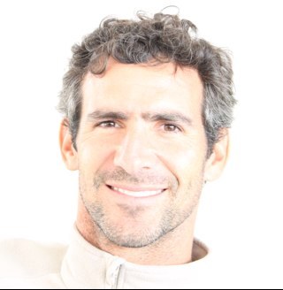 Atleta Olímpico - Campeão Mundial de Windsurf - Tetra Campeão Panamericano - 20 x campeão brasileiro