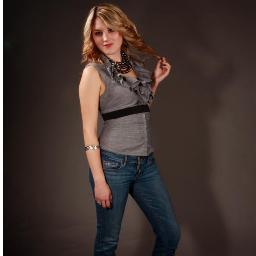 PrettyInPlaid_'s profile picture. 