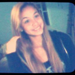 Nαõ sou perfeitα, neim doonα dα verdαde.Mais,sou donα de mim,donα dαs minhαs vontαdes.Nαo importα o que eu digα,Voce irα vαlorizαr pelo que vê....