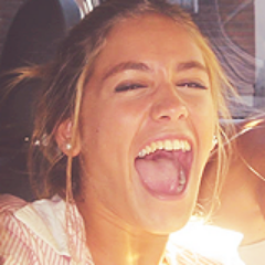 Fans de Rochi, mas bien dicho chicas q la aman.