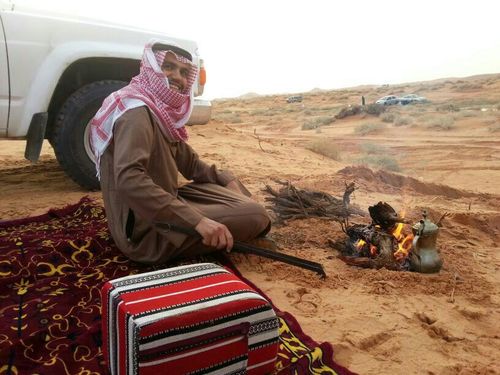 متفائل وطموحي هو حياتي .اكره الظلم وسوء الظن