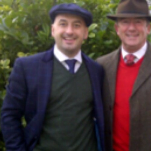 live in London work in London love london , love my wife,sons,family,friends,holidays,music,football and golf what else does a man need!!!!!!