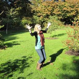 ForsythHolly's profile picture. 