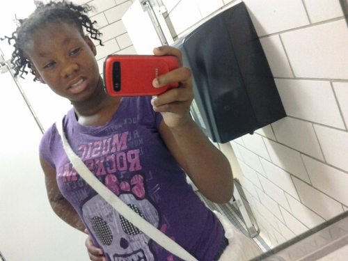 If Im Not Cuffed Istand Alone & If Im Cuffed Stand We 2gether ! & follow mee , Imma Pretty  & Unique & Loyal !