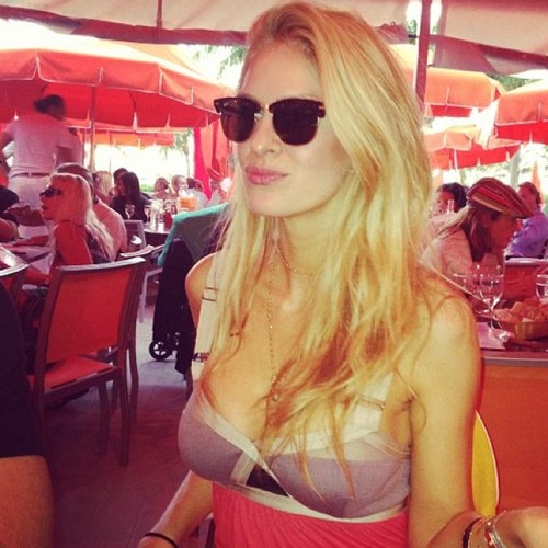 Jesse66019520's profile picture. Just a simple girl 
I love food than anything :p