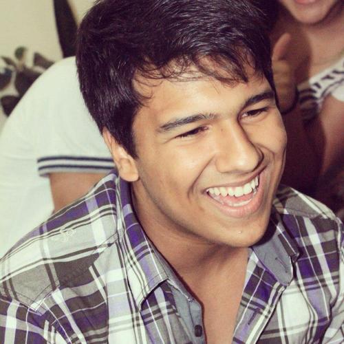 FC dedicado a mô @_leocavalcantedo sorriso lindo das covinhas perfeitas ♥.♥ criado dia 29/11/2012 http://t.co/m9xErahW meu twitter pessoal @pfvrgis *-*