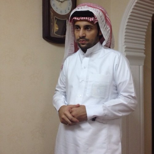 مايهم قلبي الأسامي ومايهمني من تكون / المهم أني أحبك وأعشقك عشق الجنون