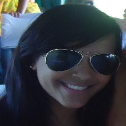 Chata, antipática para pessoas falsas, não consigo me mudar por ninguém, personalidade é tudo, caráter também.