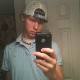 The name is cole smith i love to hunt,sleep,and hang with my friends.FOLLOW ME